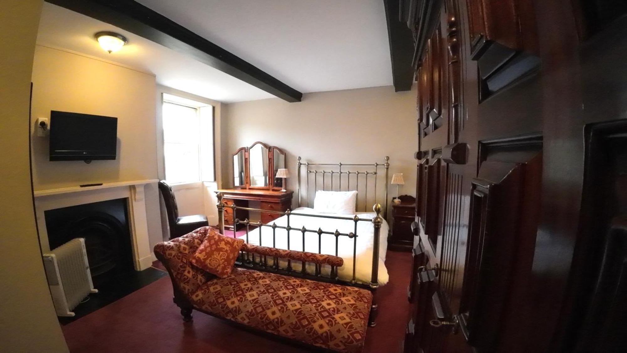 The Old Manor House Hotel Keynsham Ngoại thất bức ảnh